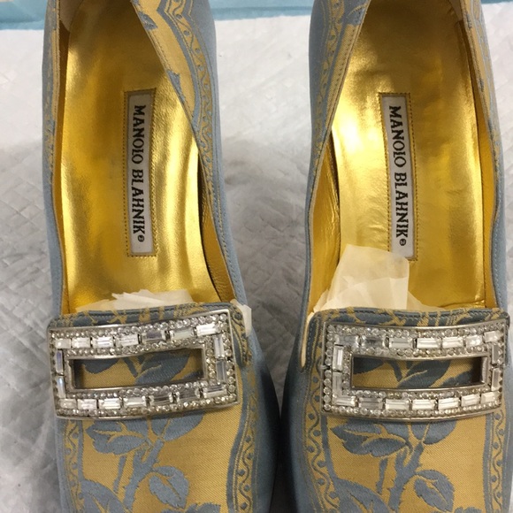 Manolo Blahnik Milford shoe - Picture 2 of 5